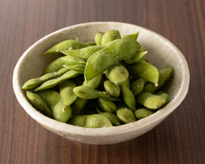 シンプルな塩茹で茶豆