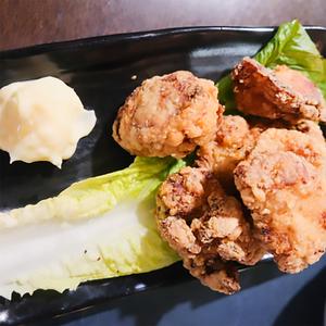 鶏ももの唐揚げ