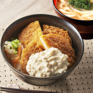 ご飯がススム！たるたるタレカツ丼と選べるミニ讃岐うどんセット
