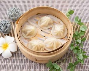 肉汁いっぱいの小籠包 Juicy Soup Dumplings