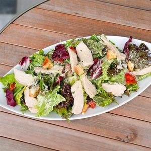 リリー特製シーザーサラダ LILY'S CAESAR SALAD