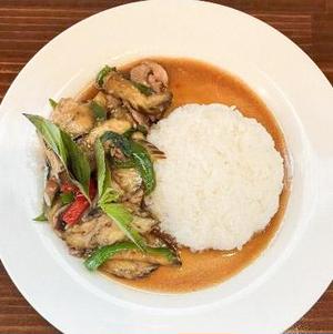 12.豚肉とナスのピリ辛炒めご飯 Eggplant and pork with basil