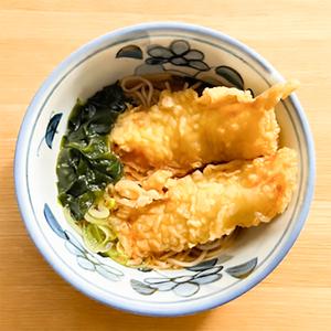 (温) イカ天そば (Warm) Squid Tempura Soba