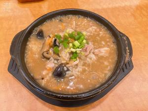 皮蛋鶏肉粥