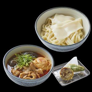 季節の天ぷら辛たまご肉汁うどん
