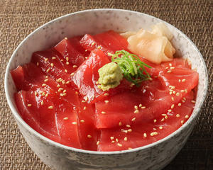 鮪の漬け丼