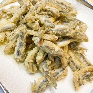 小いわし唐揚げタマリンドソース(大)