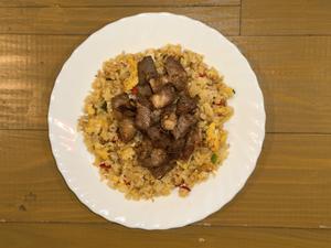 あぐー豚のっけチャーハン(ハーフサイズ)