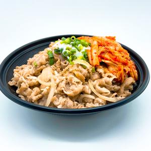 キムチ温玉塩ダレ牛カルビ焼肉丼