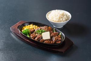 黒毛和牛サイコロステーキ丼 ～カキ醤油ガーリック～