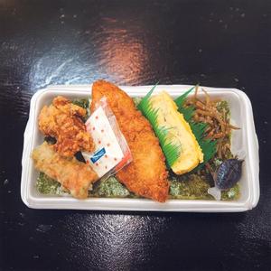 のり弁当デラックス Seaweed ＆ Whitefish Deluxe Bento Box