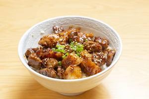 【リピート率No.1】かしら丼 辛味噌味