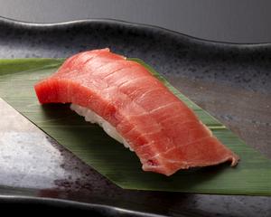 板前寿司人気No.1 天然本まぐろ中とろ Wild Bluefin Fatty Tuna
