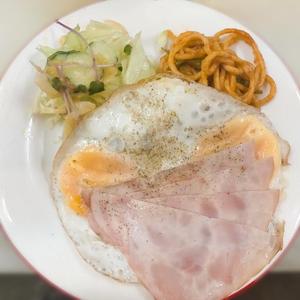ハムエッグ定食
