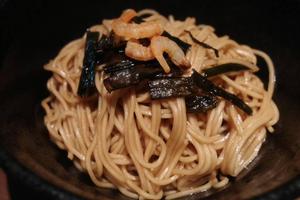 香ばし葱油と干し海老のまぜそば