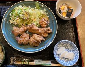 鶏のからあげ定食