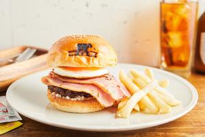 ベーコンエッグバーガー