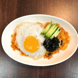 キムチチャーハン(辣白菜炒)