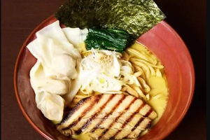 ワンタン入りカレーラーメン Wonton Curry Ramen