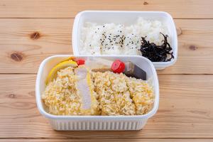 特撰銘柄豚三右衛門ロースカツ弁当150g