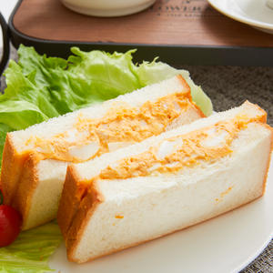 ボリューム満点！王卵たまごサンド