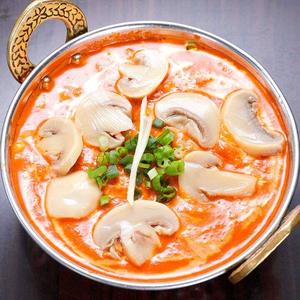 マッシュルームチキンカレー (Mushroom Chicken Curry)