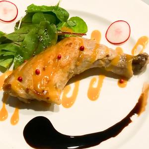 鶏モモ肉のコンフィハニーマスタードソース