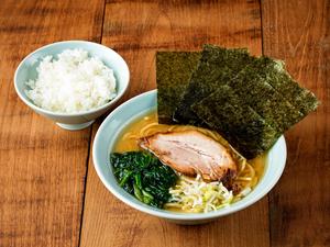 ラーメン・ライスセット(チャーシュー1枚・薬味ネギ・ホウレン草・ノリ3枚・ライス)