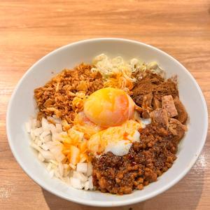 スパイスまぜそば