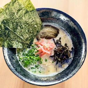海苔乗せ熊本ラーメン
