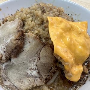 ラーメン250gチーズ付