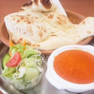 チキンキーマカレーセット(ナン、サラダ付)