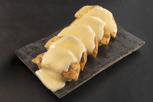 門外不出のソース和え もち焼き餃子 Gyoza Dumplings with Special Sauce