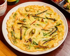 野菜チヂミ Vegetable Buchimgae Korean Pancake