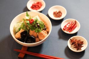 パクチーたっぷり薬膳