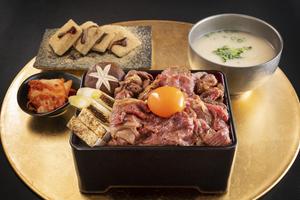 <定食>(卵黄入り)割りしたで作る黒毛和牛丼 並