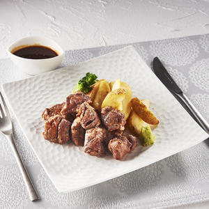 良質な脂とジューシーな旨味の中落カルビステーキ150g