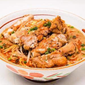 デカ肉濃厚ごま担々麺