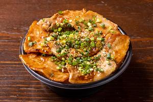 デカ盛り豚カルビ丼
