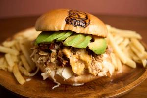 3pm Pulled Avocado Cheese &French fries