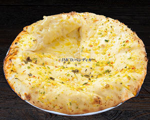 ガーリックチーズナン Garlic Cheese Naan