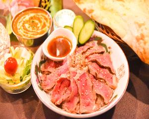 お店NO.1 ハラミローストビーフ丼 SKIRT ROAST BEEF RICE BOWL