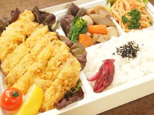 チキンカツ弁当 Chicken Cutlet Bento