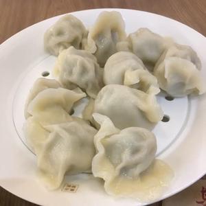 ニラと豚肉の水餃子(10个入)