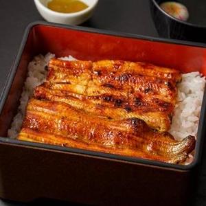 鰻重(タレ・お新香付)