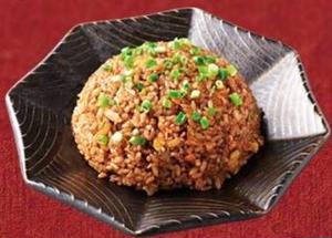 和風黒炒飯 Japanese-Style Black Fried Rice ￥750