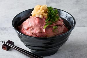 濃厚ローストビーフとハラミ丼「タルビー」 おろしポン酢のローストビーフ丼 Radish Ponzu Roast Beef Bowl