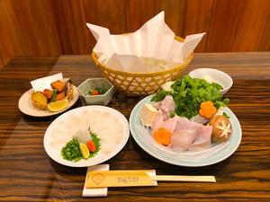 醍醐セット (てっさ、てっちり、唐揚げなど4品)