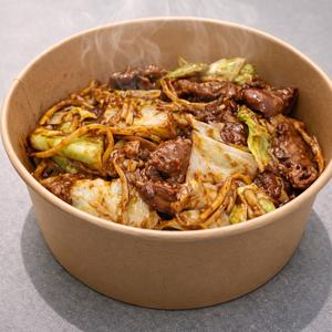 トロトロ牛すじと豚ホルモンの味噌焼き丼