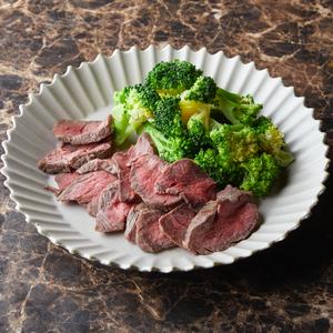 牛赤身ステーキ150gブロッコリー150g